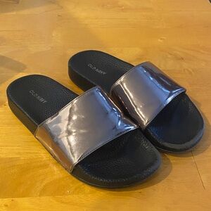 Women’s Slides Sandals